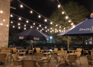 restaurant outdoor lighting
